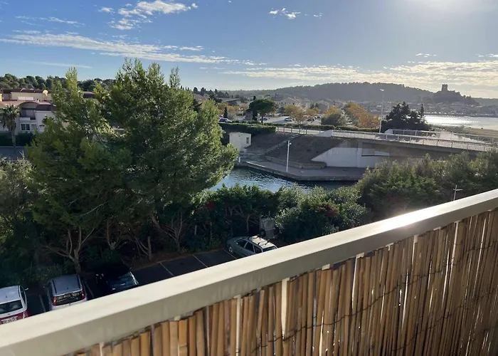 Aig_183 Renove Avec Terrasse Et Vue Exceptionnelle Sur La Marina, L'etang Et Le Village De Daire